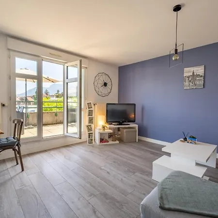 Beautiful T2 - Parking And Close To The Centre And Apartment Annecy